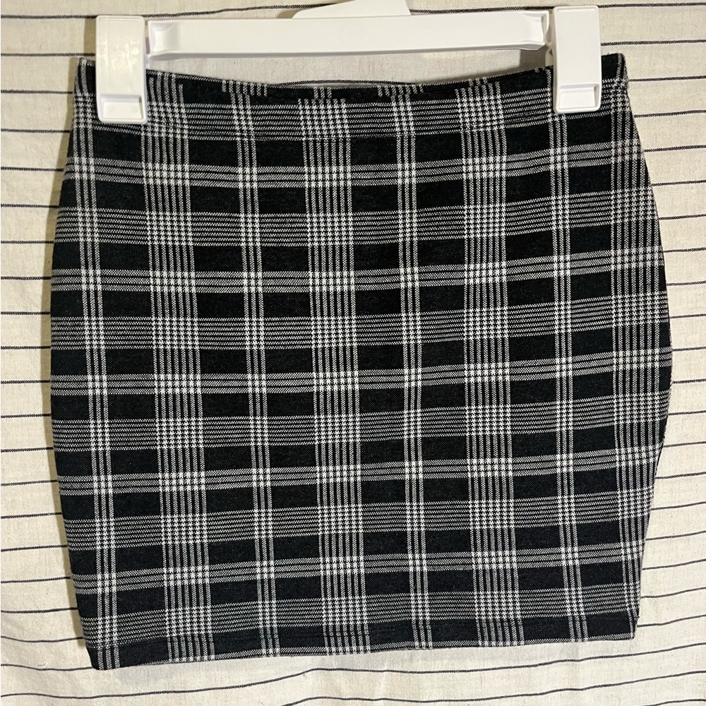 Black & White Plaid Mini Skirt | Size S/M